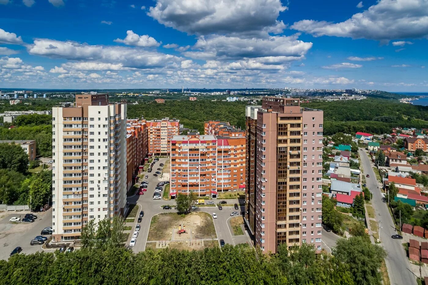 Купить 1 комнатную квартиру в засвияжском. Ульяновск. Засвияжский район. Ульяновск с высоты. Ульяновск фото.