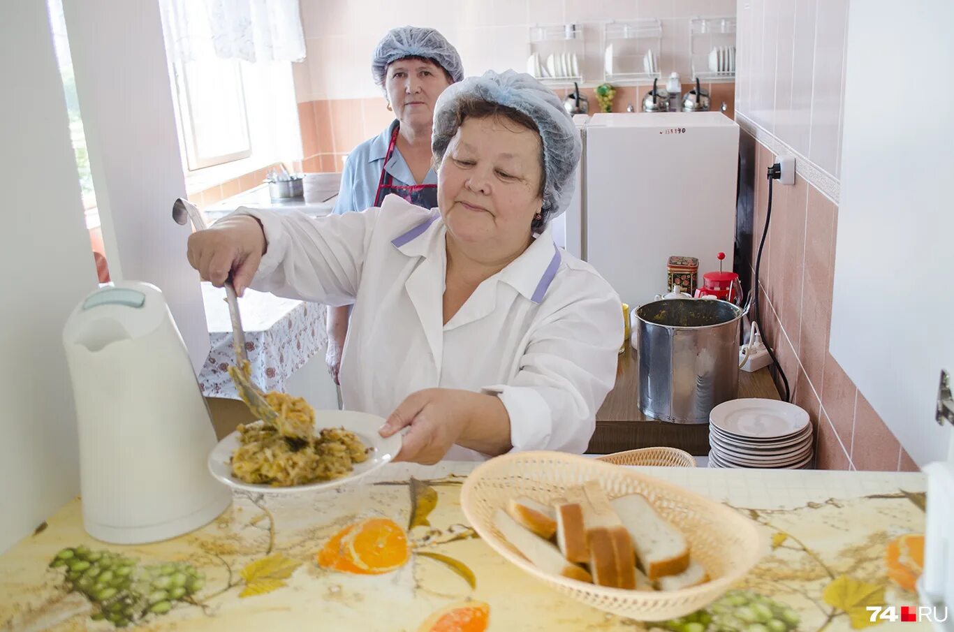 Работа больнице столовый. Питание в больнице. еда в стационаре. питание в стационаре. прием пищи в больнице.