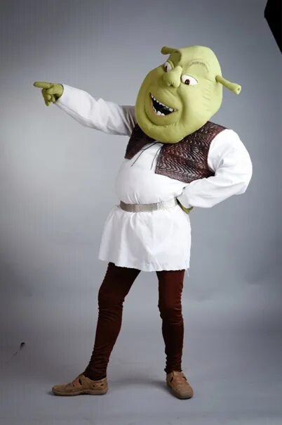 Шрек и фиона аниматоры. Кукла шрек. Вечеринка в стиле шрека взрослая костюмы. Аниматор шрек. Аниматор шрек.