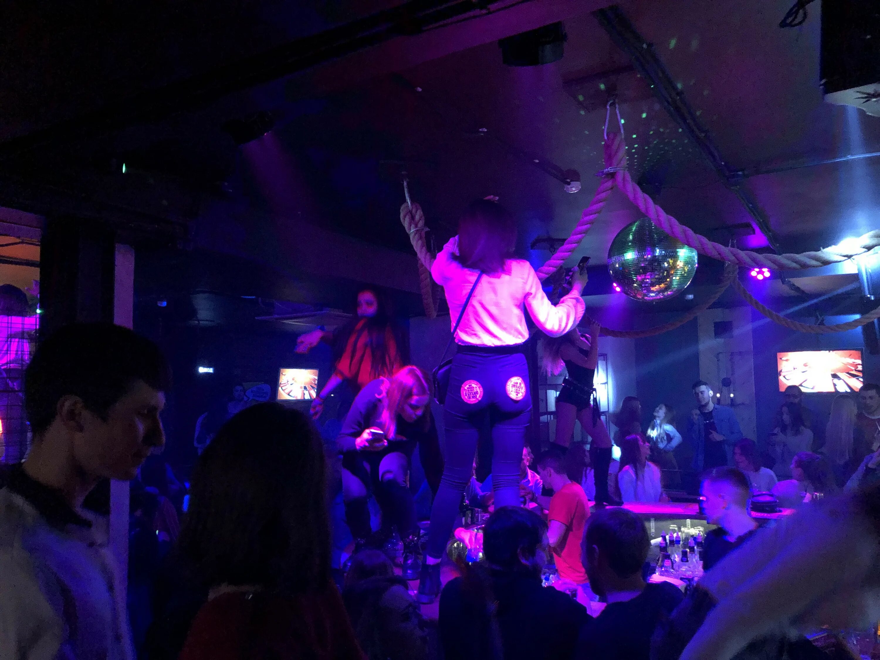 Nebar казань. Небар литейный 57. Небар литейный 57. Nebar. Небар на пятницкой москва.