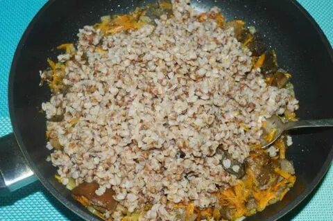 Приготовление гречки с луком и морковью