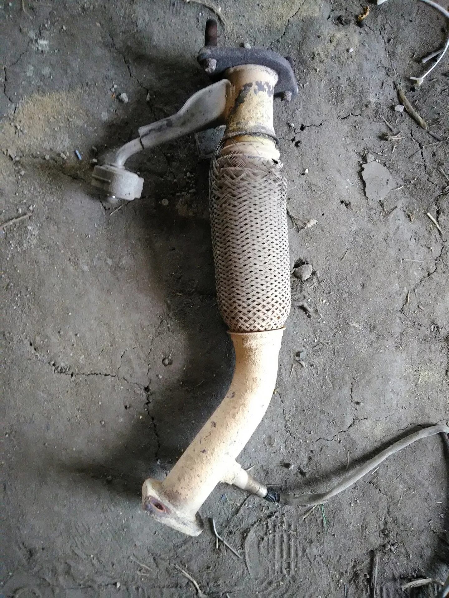 Гофра глушителя рио 3. Гофра киа рио 2. Гофра глушителя киа сид 2011. Гофра глушителя хендай солярис 1. Гофра глушителя киа рио 3.