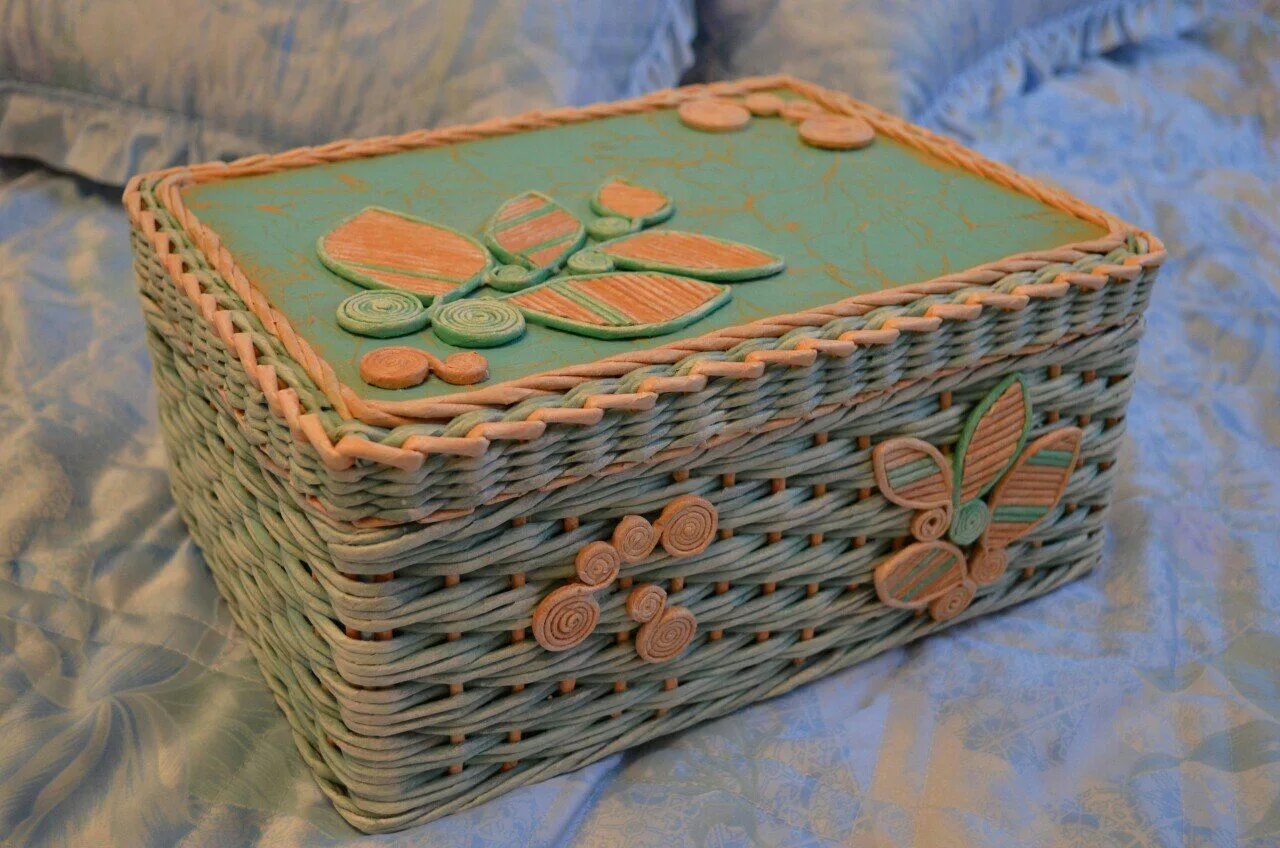 Короб с крышкой из бумажной лозы. Коробки из бумажной лозы. Плетеная шкатулка. Плетеная шкатулка. Плетеная шкатулка.