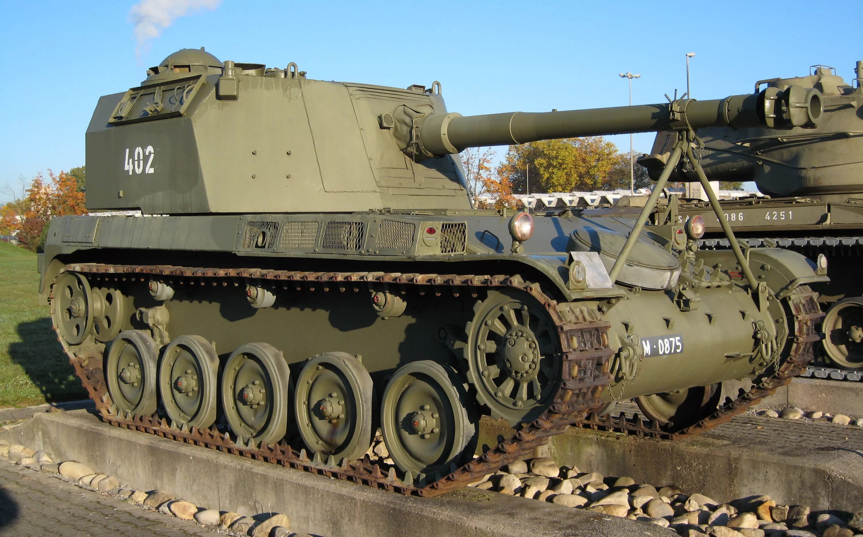 Tanks 13. AMX-13 танк. Французские танки АМХ. AMX 13 105 САУ. Легкий танк АМХ-13 (Франция).