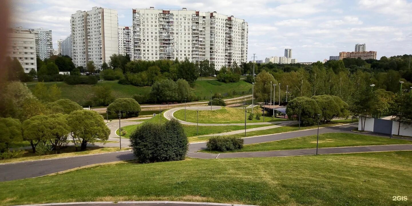 Парк Раменки. Парк 50-летия октября Москва. Парк 50 лет октября на Вернадского. Парк пятидесятилетия октября Москва. Парк 50 летия октября фото