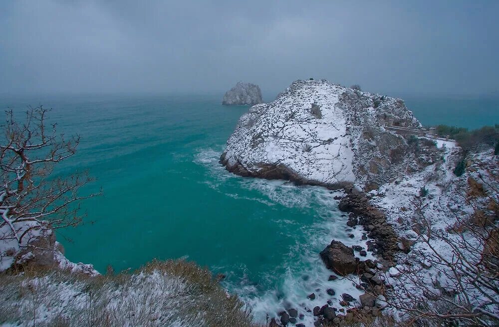 Крым 2026. Крым зимой. Море в Крыму зимой. Крым в декабре. ЮБК Крым зимой.