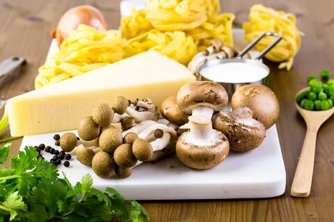 Шампиньоны сыр зелень