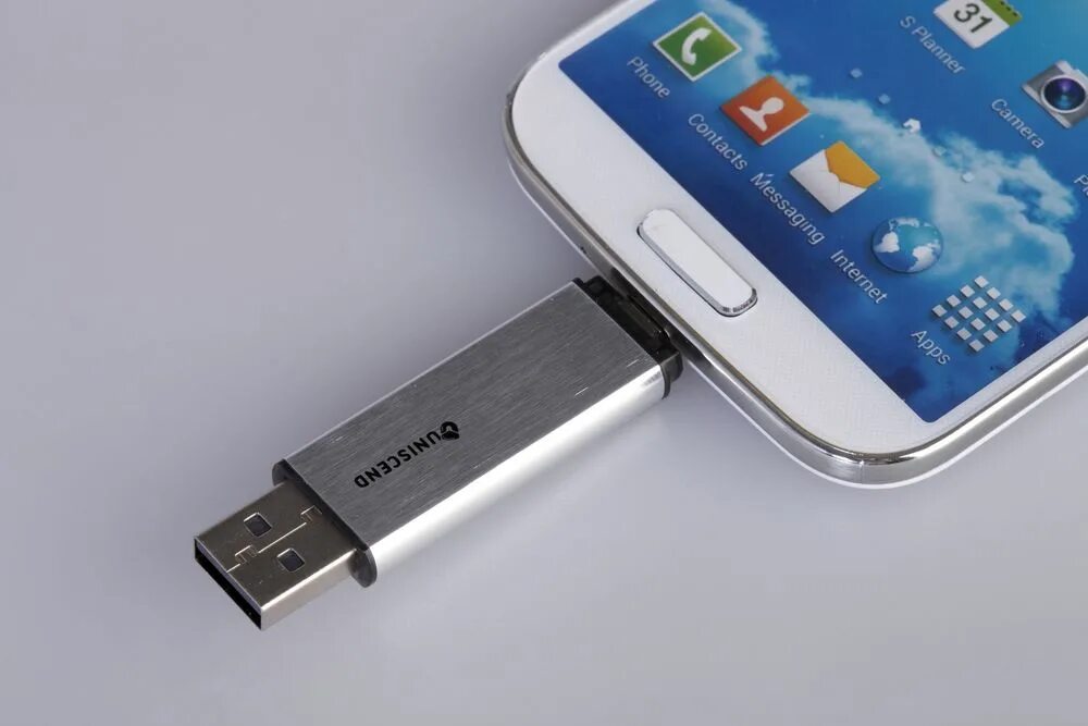 Флешка на айфон фото. Флешка Uniscend Doubles 16gb. Флешка Uniscend ALUM 32gb. Флешка на 128 ГБ на телефон самсунг юсб. USB-Flash с USB И Micro-USB разъемами 16гб.