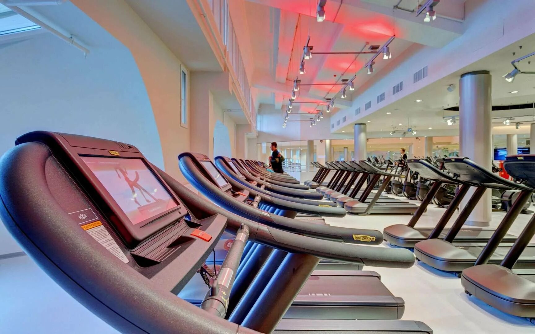 Фитнес мания ленинский. Фитнес мания ленинский проспект. Фитнес мания ленинский проспект. Бассейн ленинский проспект 146. Фитнес мания ленинский.