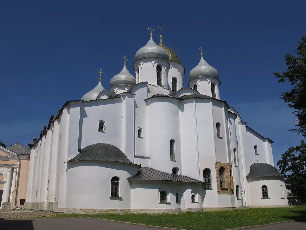 Три великие церкви