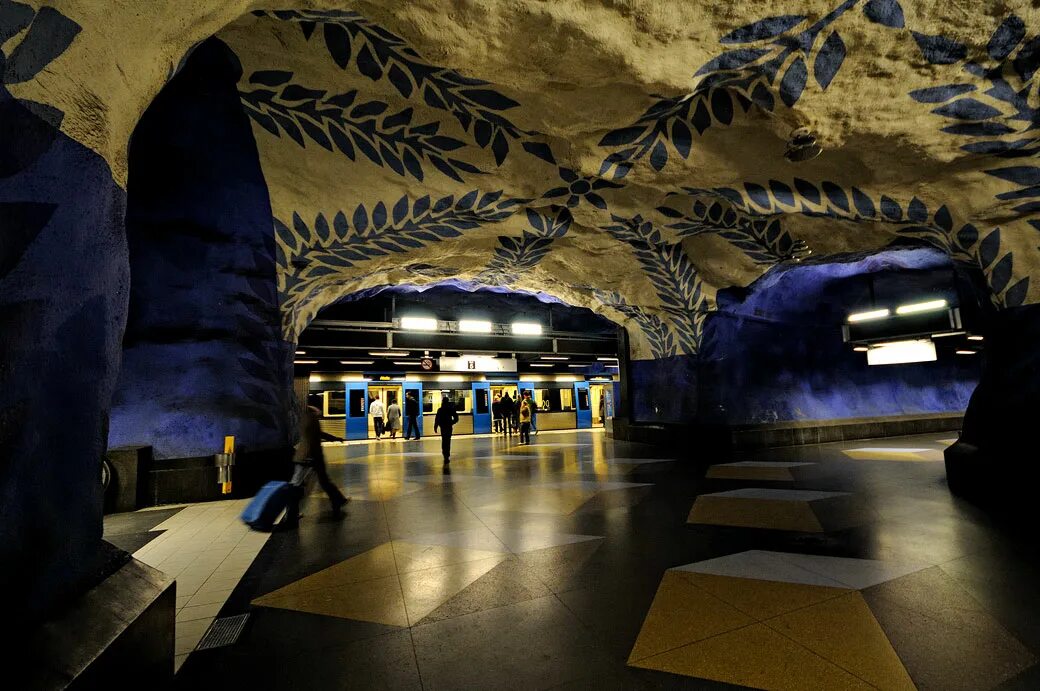 Станция метро Solna Centrum. Метро Стокгольма. Станции метро Стокгольма. Метро в Швеции.