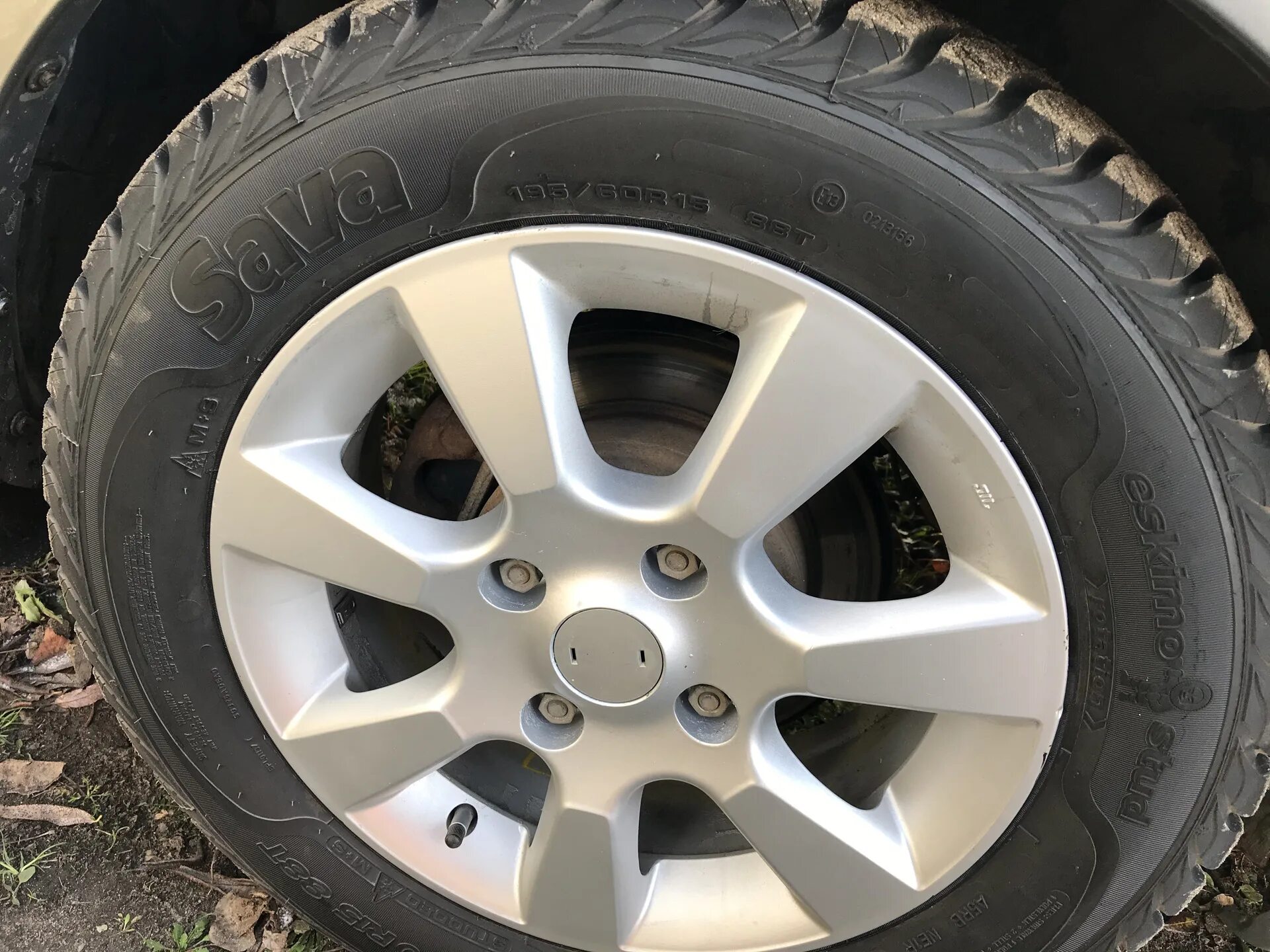 Какие диски поставить на зиму. Литые диски daewoo gentra r15. gentra r15 195/60. колпак колеса дэу джентра r15 артикул. заз шанс размер шин.