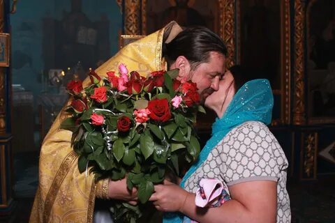 Поздравления с днем жене священника