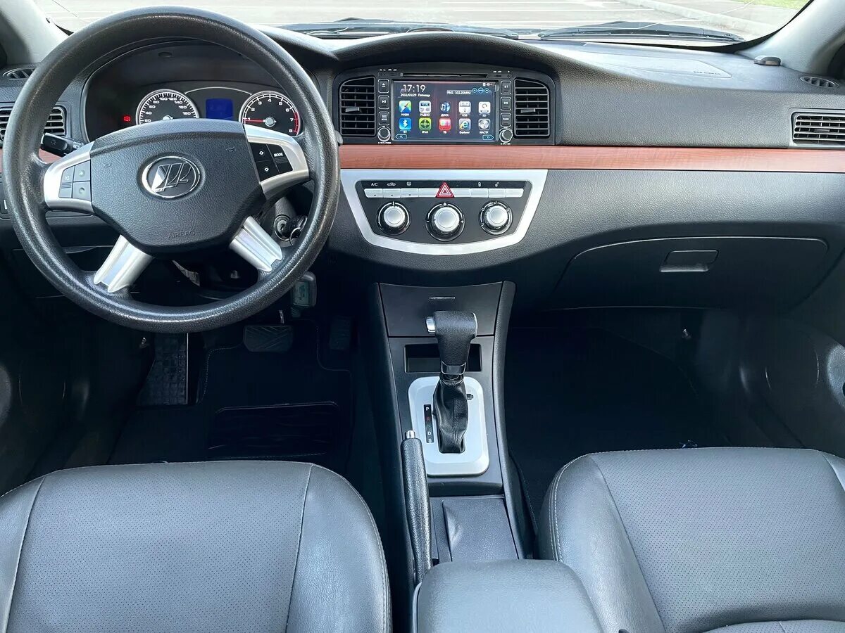 как открыть лифан солано