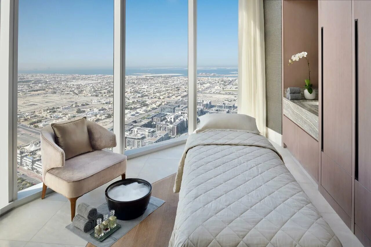 Скайвэй шерегеш гостиница. Address sky view дубай. Skyview tower дубай. Address sky view 5* (даунтаун). Отель address sky view 5*,.