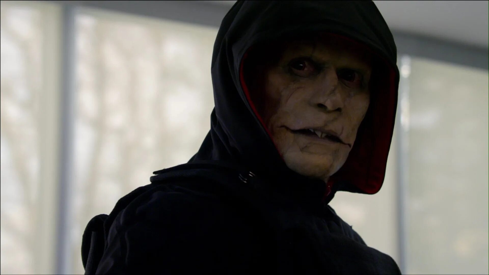 The strain. The strain. The strain. Томас айхорст. Сериал штамм.
