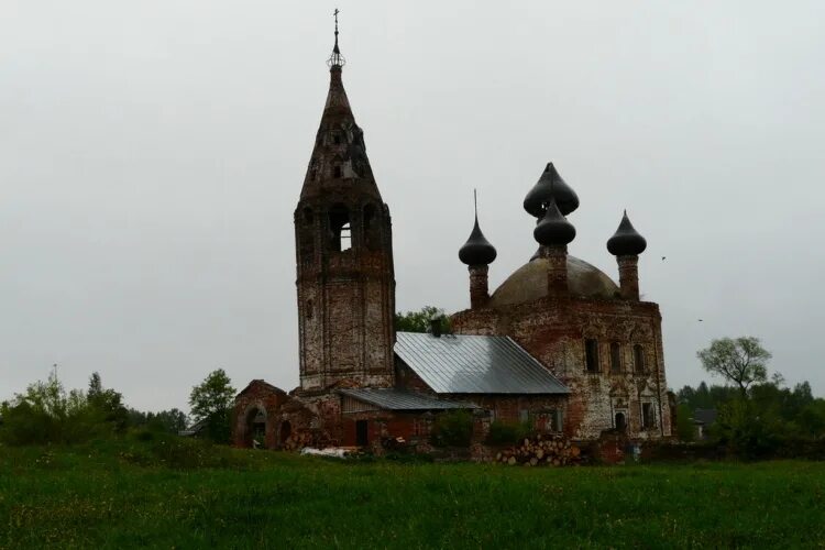 Заболотье ярославская область некрасовский. Село Кувакино Ярославская область храм Архангела Михаила. Храм Кувакино Алатырского района. Село Кувакино Ярославская область. Село Кувакино Некрасовский район Ярославская область.