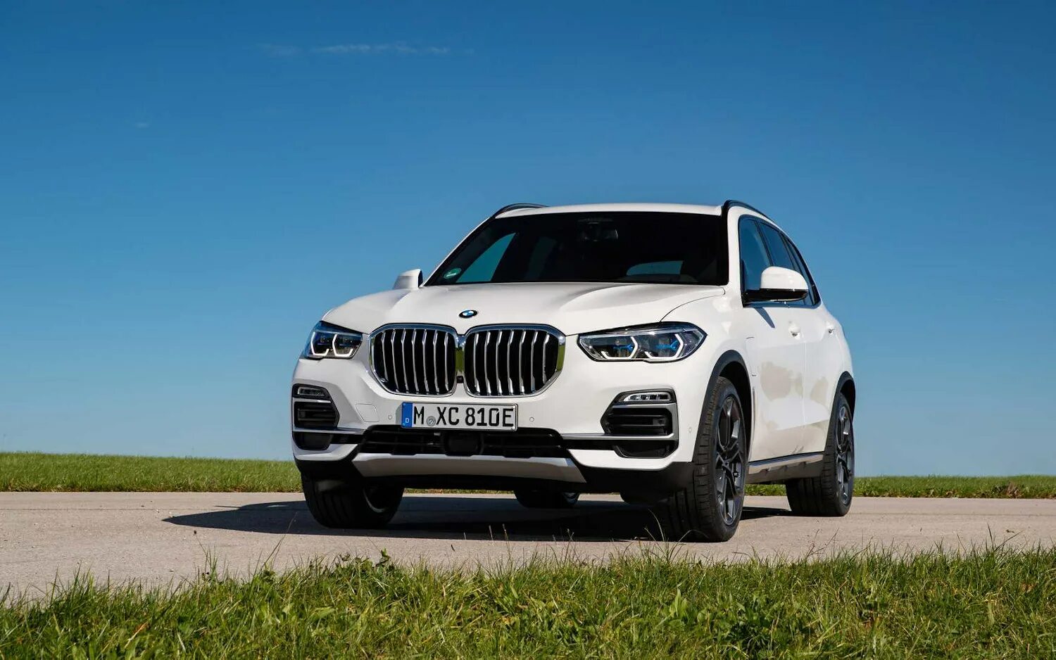 Bmw x5 комплектации. BMW x5 xdrive45e. BMW x5 2021. BMW x5 XDRIVE m45e. BMW x5 2019.