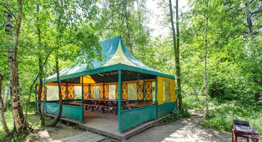 Беседки в парке дубки нижний новгород. Пироговский лесопарк беседки. Беседки в парке дубки нижний новгород. Беседки в парке дубки нижний новгород. Беседки парк дубки нижний новгород.