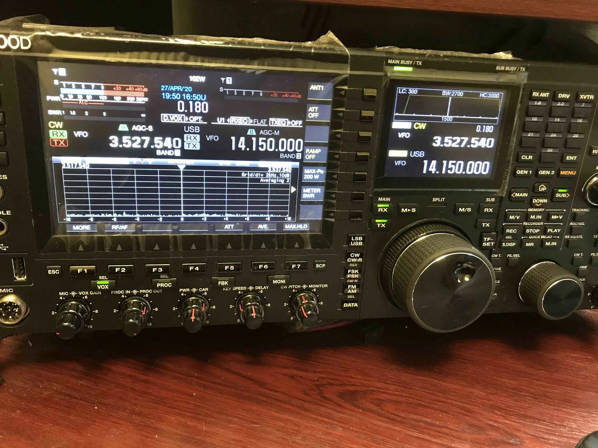 Куплю б трансиверы. Kenwood TS-990s. Kenwood 990 трансивер. Кв трансивер Кенвуд. Кенвуд 1090 трансивер.