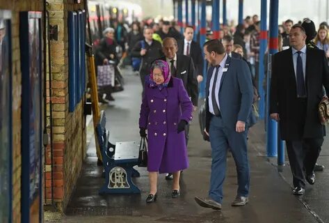 Queen arrives