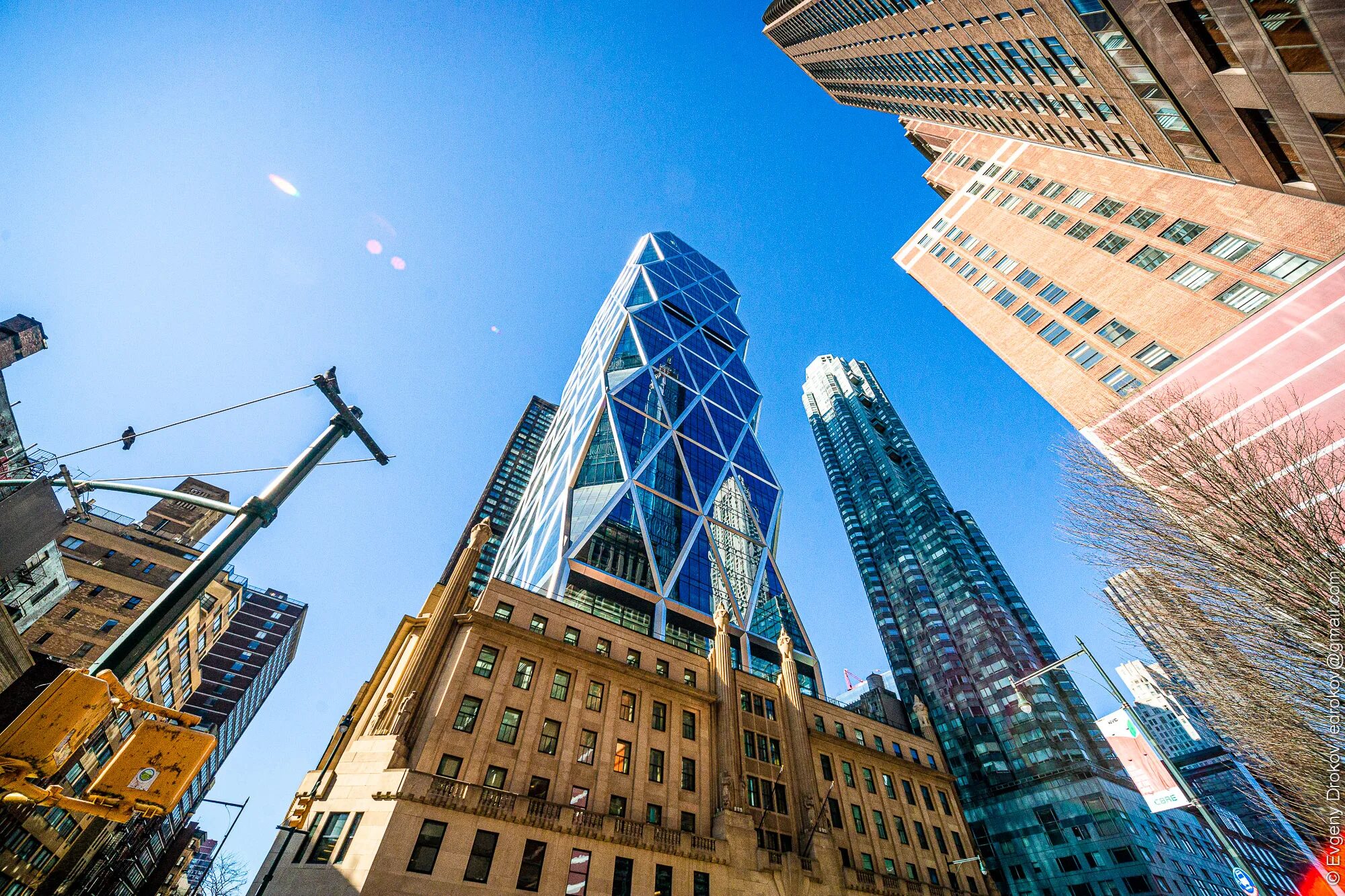 The hearts tower. Hearst tower в нью-йорке. &quot;херст-тауэр&quot; в нью-йорке, сша.