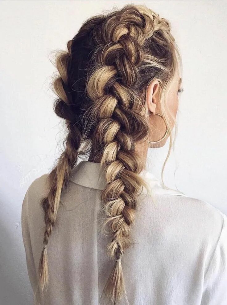 Красивые две косы на длинные волосы. Модные косички. 2 косички колосок. Красивые прически косы. Красивое плетение волос.