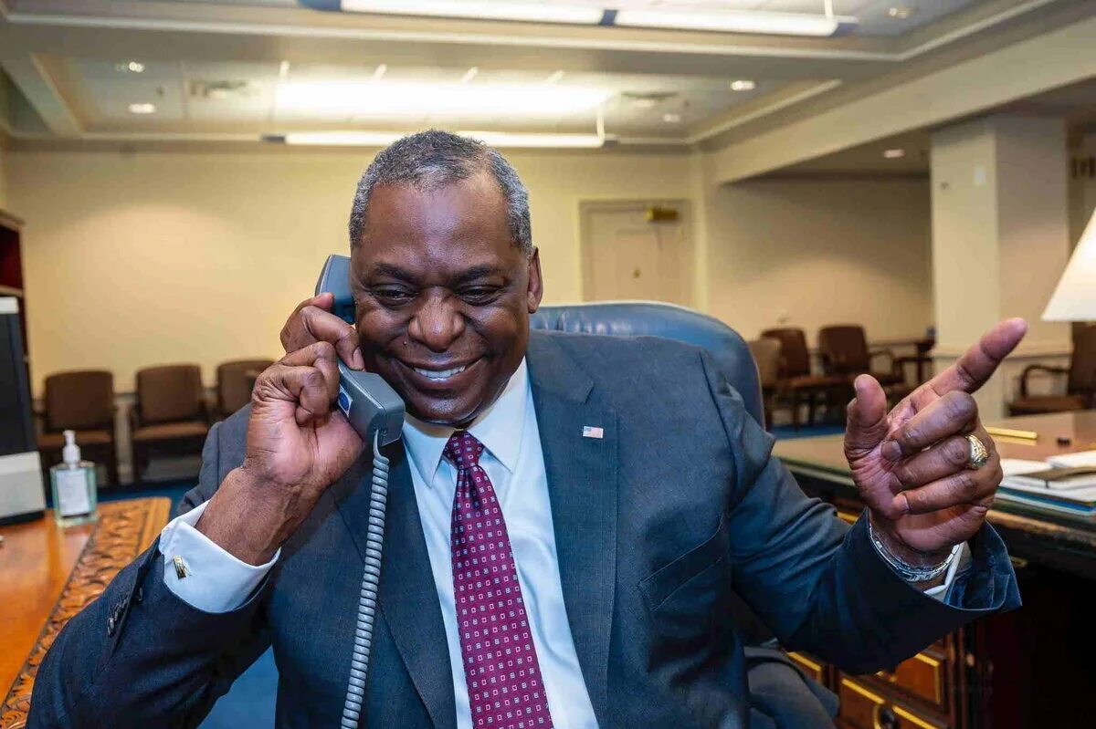 Ллойд джеймс остин. Глава пентагона ллойд остин. Министр ллойд. Министр обороны сша ллойд остин. Ллойд остин американский генерал.