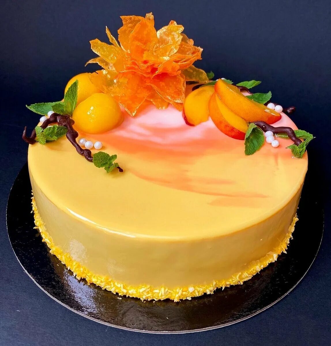 Торт манго маракуйя. Лимонный муссовый торт. Желто оранжевый торт. Торт покрытый глазурью. Желтая глазурь