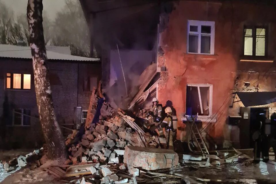 Разрушенная взрывом квартира изнутри. Дом 2 разрушили. Обстрел ростовской области. 2022. Дом 2 разрушили.