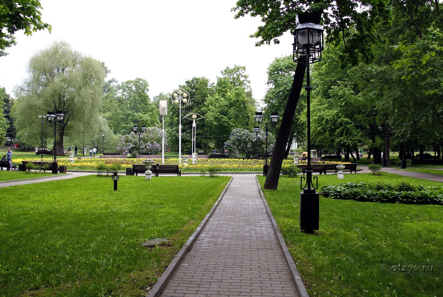 Екатерининский сквер Москва. Екатерининский парк в Москве. Екатерининский парк Москва Мещанский район. Екатерининский сквер Краснодар.