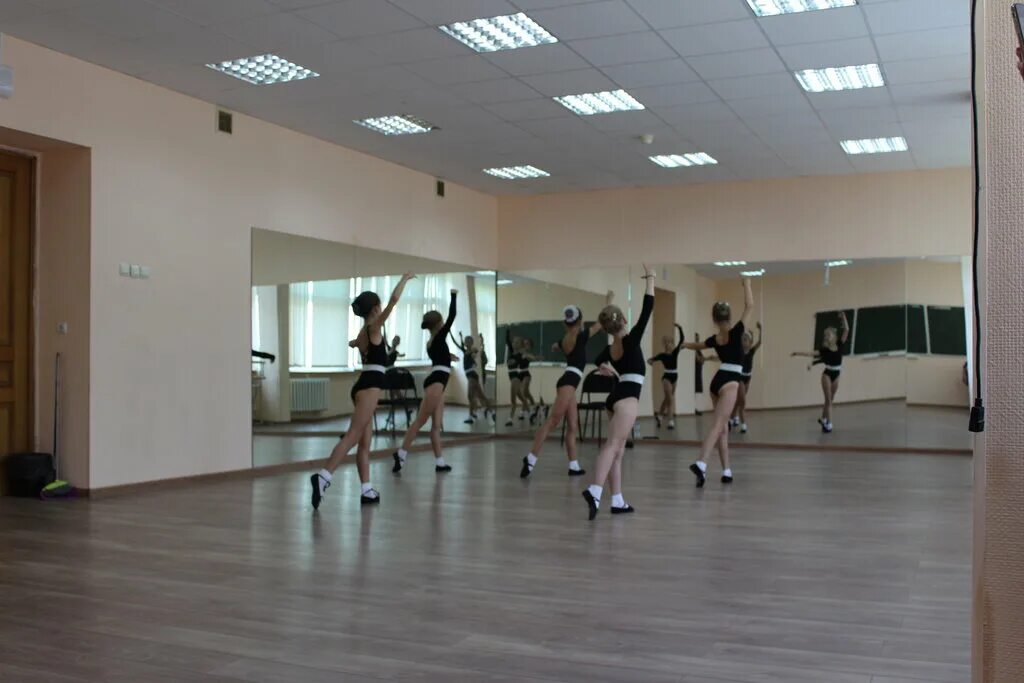 гостиничный комплекс менделеево. комплекс менделеево солнечногорский район. спортивный комплекс на менделеева. менделеево солнечногорский район лагерь. гостиничный комплекс менделеево зеленоград.