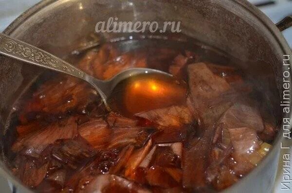 Рецепт скумбрии в шелухе и заварке. Скумбрия в луковом маринаде с чайной заваркой. Мвринад до скумбрии с шелухой. Скумбрия в чайном рассоле и луковой шелухе. Луковая шелуха маринад.