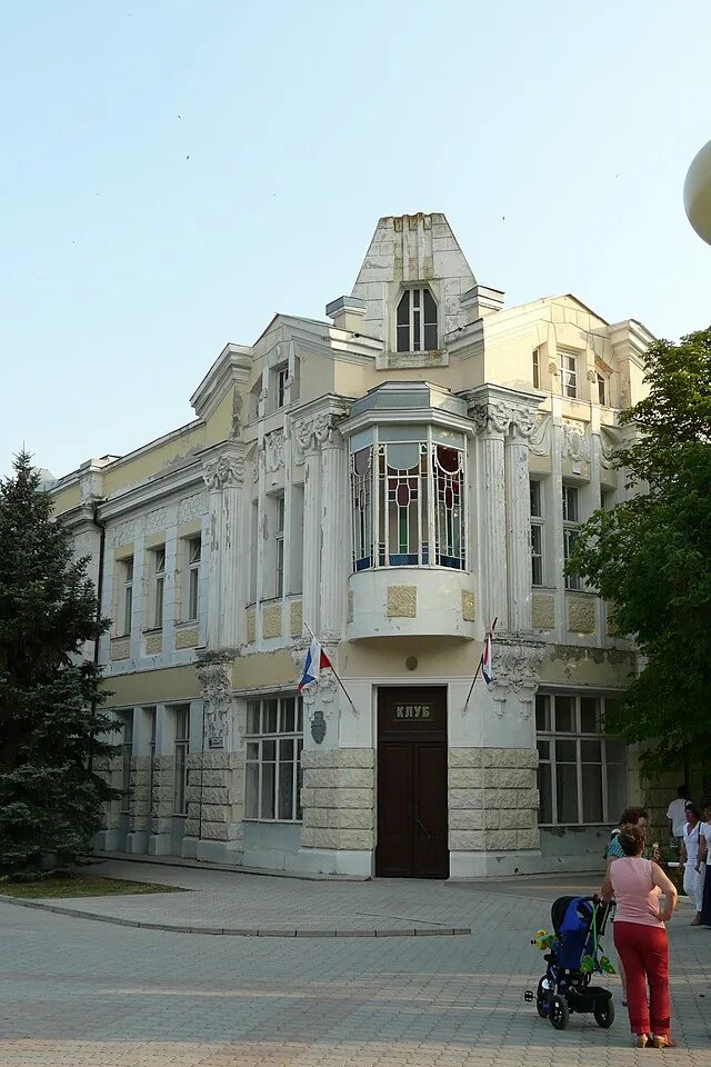 Царь евпатор ул. Улица пушкина евпатория. Улица пушкина евпатория. Пушкина 37 евпатория. Дувановская улица евпатория.