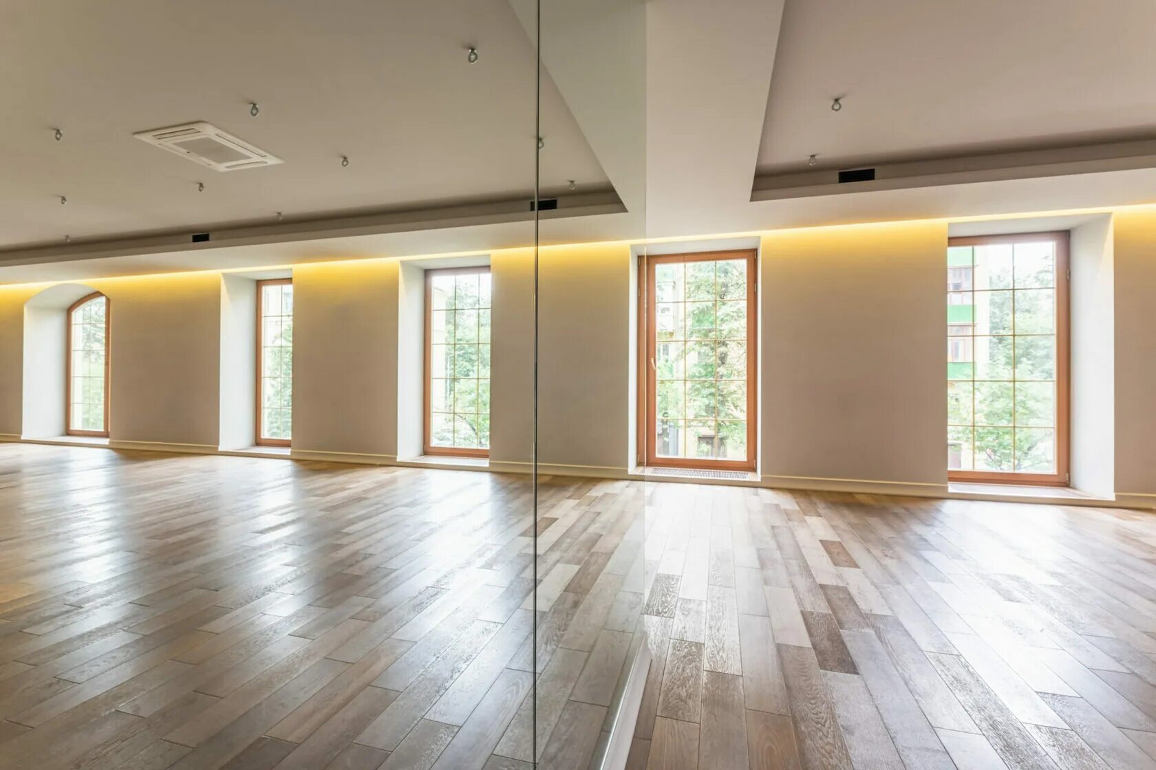 Панорама подиума. Однокомнатная квартира обычная. Однокомнатная квартира. Аренда в москве. Съемная квартира.