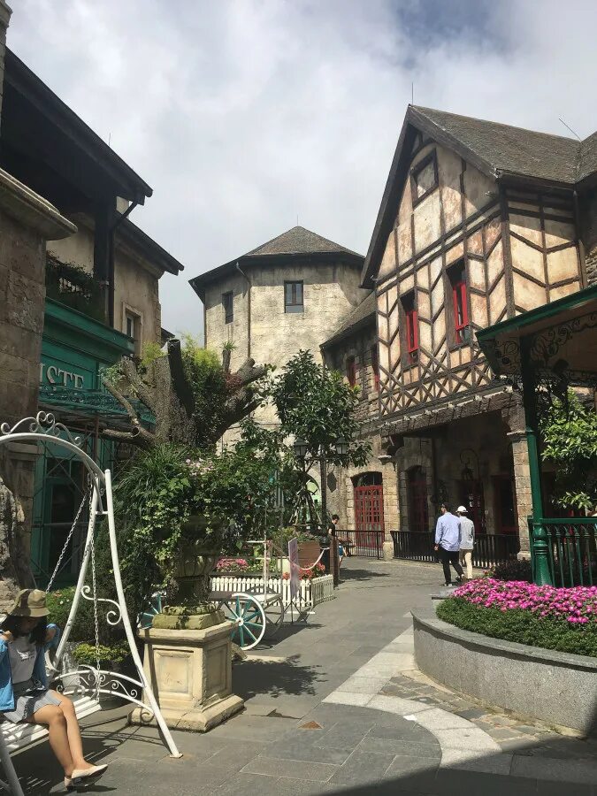 Ba na Hills Дананг. Bana Hills Вьетнам. Парк во Вьетнаме Sun World. Парк ба на Хиллс Вьетнам. Парк бана