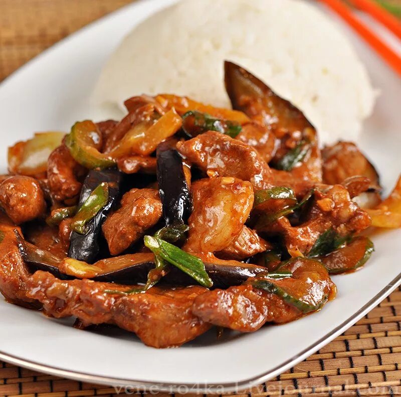 Блюда из говяжьей печени. Горячих блюд из субпродуктов. Мясо с овощами. Свинина стир фрай. Азу по татарски.