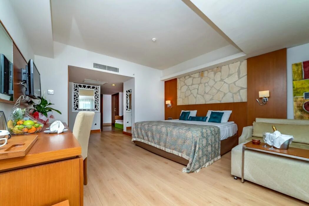 Fun sun life belek 5. Loxia comfort club side 5 турция сиде. Отель фан сан фэмили лайф белек турция. Fun sun family club кемер. Отель fun&sun family life belek 5*.