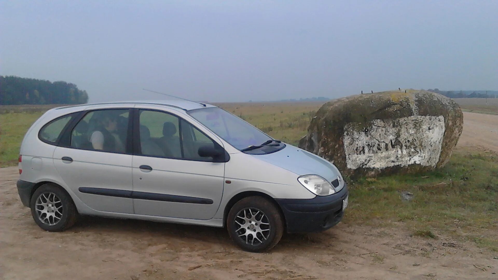 Renault scenic 1.5. Renault Scenic 2000 1.4. Рено Меган Сценик 2000. Renault Scenic 1 2000 года. Рено Меган Сценик 2000 года.