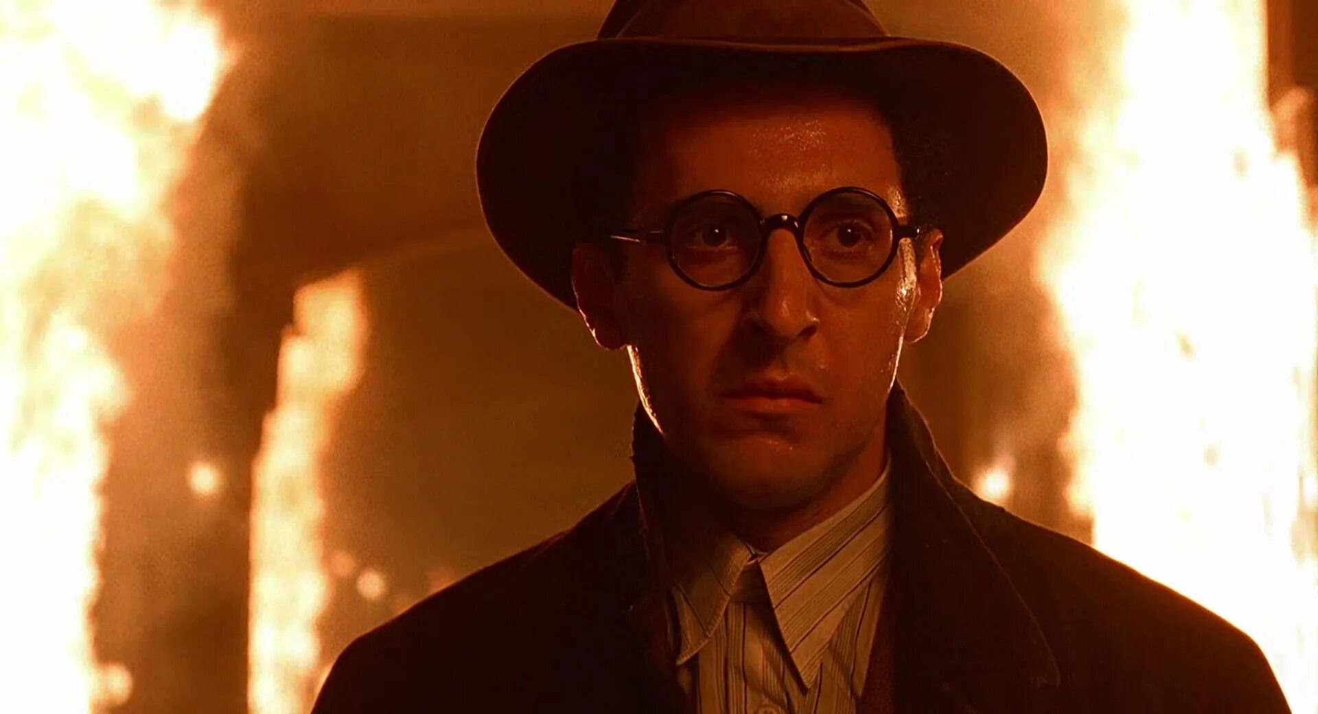 Бартон финк отзывы. Бартон финк. barton fink 1991. бартон финк фильм. джон туртурро бартон финк.