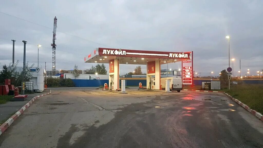 Лукойл азс внутри. Анисимовская дорога 17 санкт-петербург. Заправка лукойл санкт петербург. Заправка лукойл санкт петербург. Азс лукойл на трассе м11.