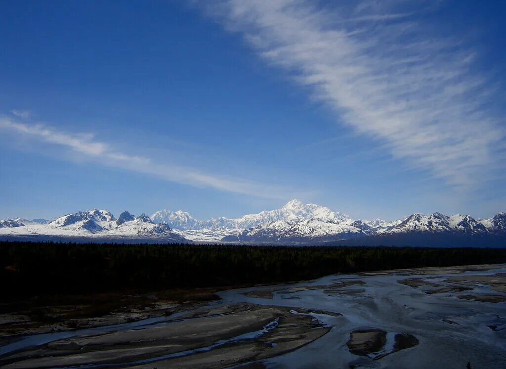 Национальный парк Денали Аляска. Национальный парк Денали, штат Аляска. Аляскинский хребет, штат Аляска. Суситна Аляска гора. Момент аляска