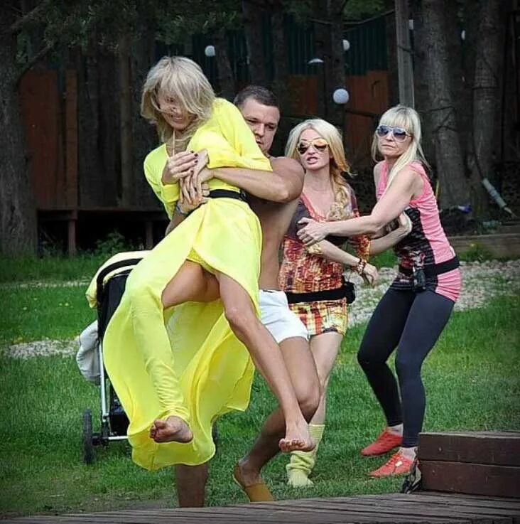 Драка гусевых