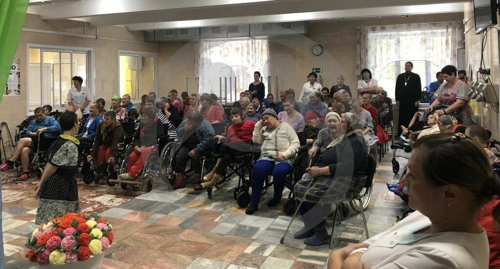 Заларинский специальный дом-интернат для престарелых и инвалидов. Дом престарелых иркутская область. Дом престарелых иркутская область. Еда для пожилых в пансионате. Геронтологический центр иркутск.