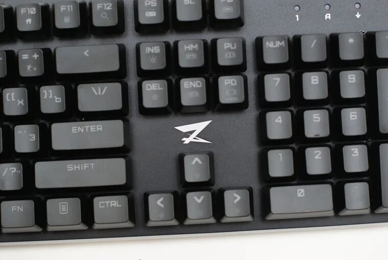 Не работает клавиатура zet gaming. Клавиша зет. numlock на игровой клавиатуре. раскладка клавиатуры zet gaming spectrum. расположение кнопок на клаве зет гейминг.