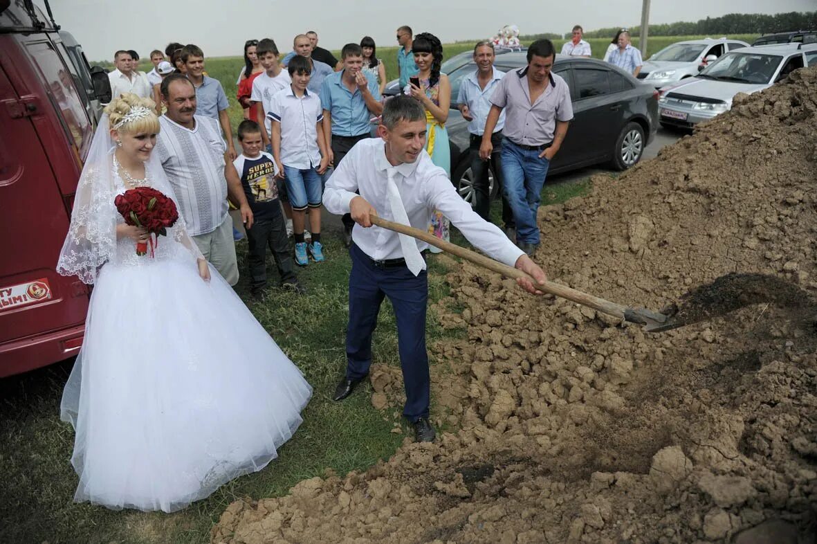 Сельская свадьба. Свадьба в деревне. Смешные Деревенские свадьбы. Красивая свадьба в деревне.