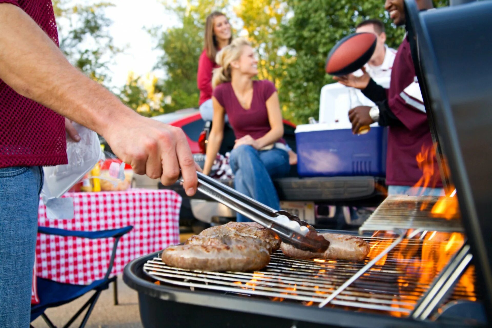 Гриль BBQ c80215990. Барбекю. Барбекю на природе. Шашлыки на природе.