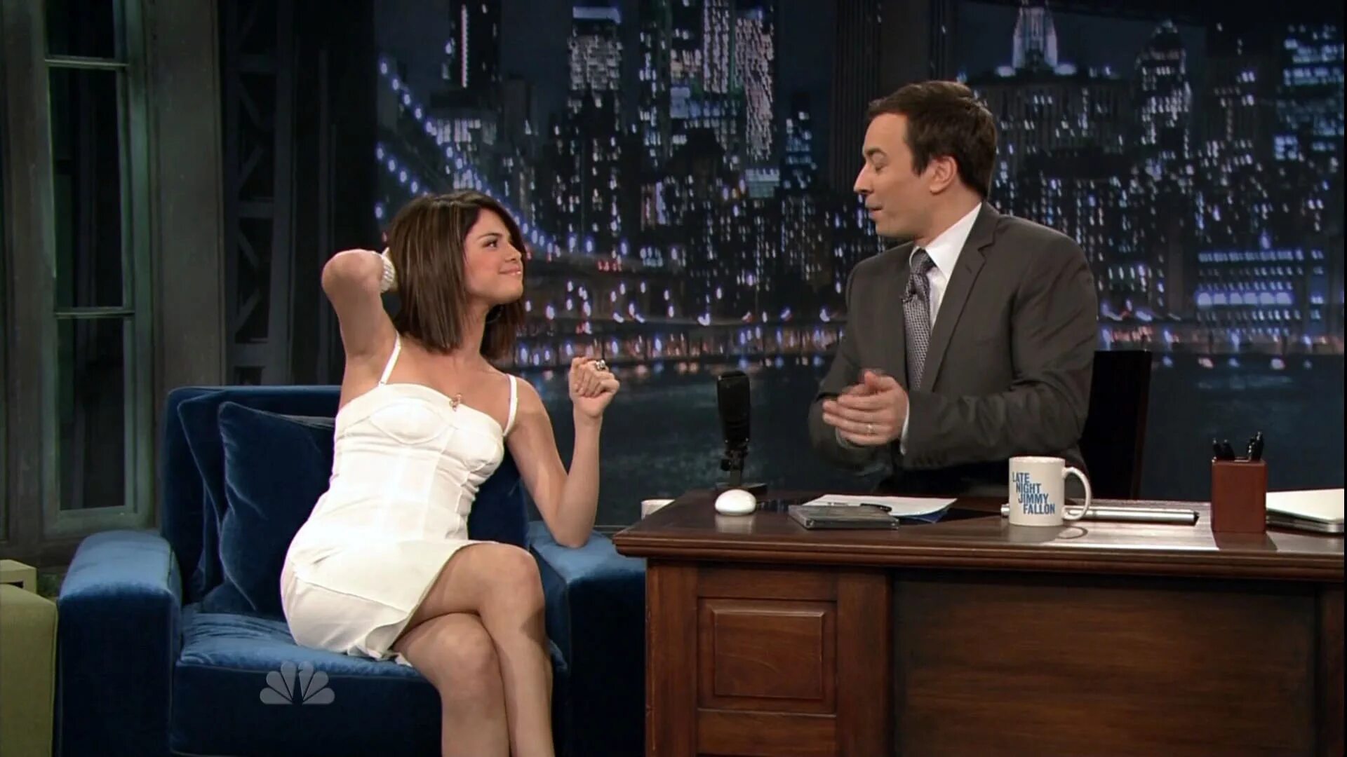 Эмбер хёрд джимми фэллон. Late night finds. Late night feeler. Late night finds. Late night with jimmy fallon.