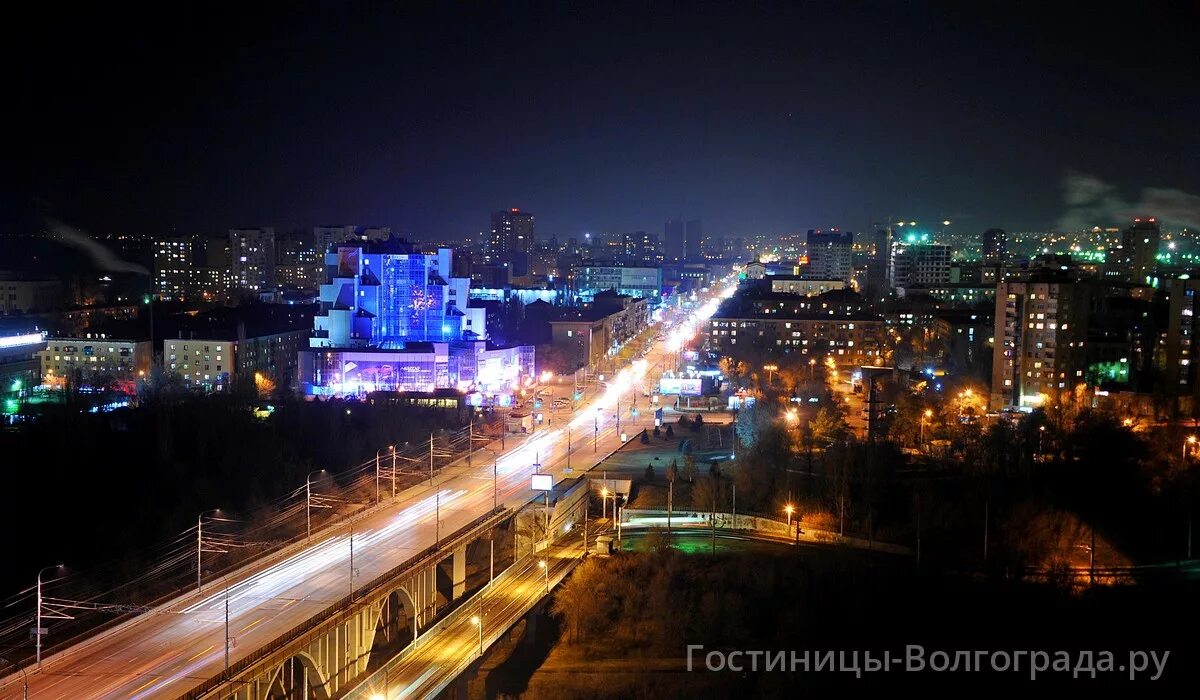 видеокамеры города курган. ночная набережная горзина волгоград. волгоград центр с высоты птичьего полета. набережная волгоград 2022. набережная волгоград ночью.