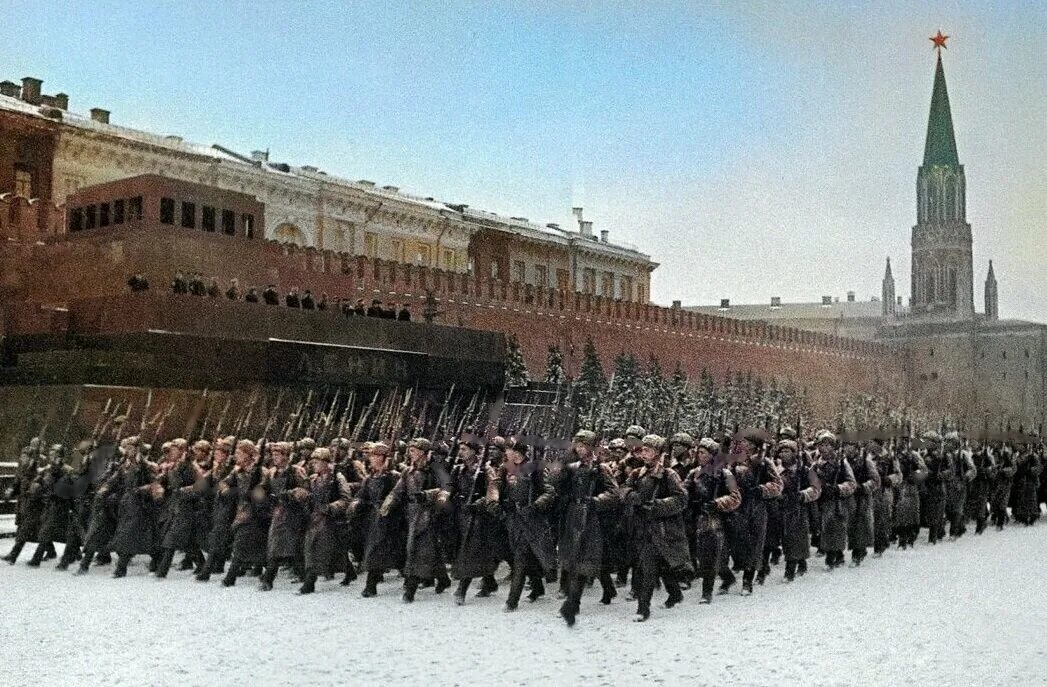 Парад 7 ноября города. Парад на красной площади 1941 битва за москву. парад 7 ноября 1941. военный парад 7 ноября 1941 года в москве на красной площади. парад на красной площади 7 ноября 1941.